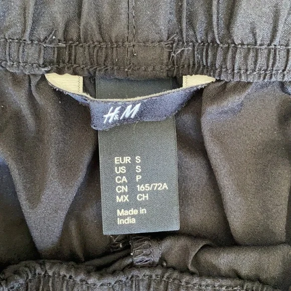 H&M Black Joggers with Zipper Pockets - Picture 8 of 10